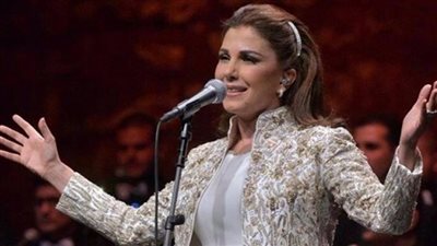 ماجدة الرومي تؤجل حفلاتها في عمان تضامنا مع لبنان