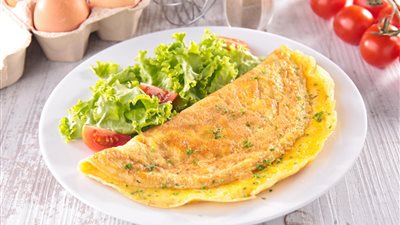 طريقة عمل البيض المقلي بالثوم