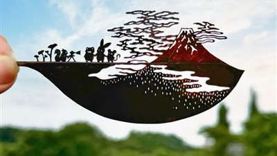 فنان ياباني يصنع قطعا فنية مبهرة ومعقدة من أوراق الشجر (صور)