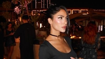 هدي المفتي تسحر الجمهور بفستان أسود من حفل Dolce & Gabbana