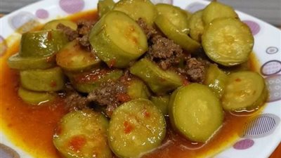 طريقة عمل طاجن الكوسة باللحمة المفرومة