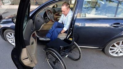«هيرنيوز» تنشر الضوابط الجديدة للحصول على سيارات المعاقين