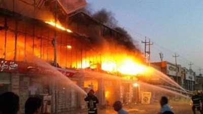 قوات الدفاع المدني تدفع بـ3 سيارات إطفاء للسيطرة على حريق الموسكي