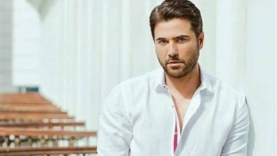 أحمد عز يستعد لأول تجربة في عالم المنصات الإلكترونية