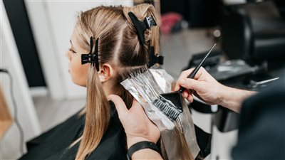 لو بتصبغي شعرك لأول مرة.. انتبهي لهذه الأشياء