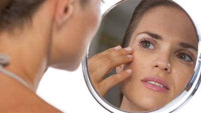 وصفات طبيعية فعالة لإزالة البقع البيضاء على البشرة