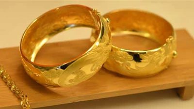 ما حكم إخراج الزكاة على ذهب المرأة المستعمل للزينة؟ .. «الإفتاء تُجيب»