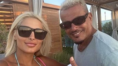 مي حلمي تثير حيرة الجمهور برسالة مبطنة لعمرو دياب.. ماذا تقصد؟