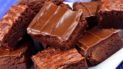  طريقة عمل كيكة البراونيز اللذيذة