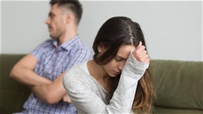 اتهمني بالخيانة.. زوجة ترفع دعوى طلاق للضرر ضد زوجها  