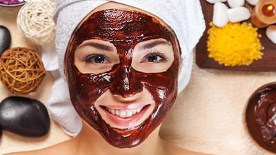 لبشرة نظيفة ومشرقة.. حضري ماسك القهوة بطريقة سهلة وبسيطة 