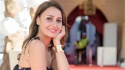 حلا شيحة تكشف موقفها من تقديم جزء ثان من «السلم والتعبان»