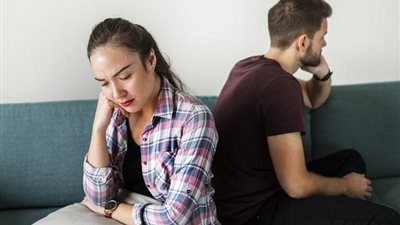 فتاة تسأل: أنا مصابة بتكيس المبايض وصدمني رد خطيبي.. ماذا أفعل؟