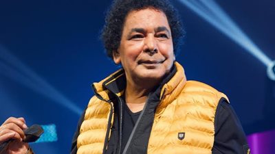حقيقة تعرض الفنان محمد منير لوعكة صحية ونقله إلى المستشفى  