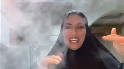 أم خالد تتخطى تجربة طلاقها بوجبة «المحشي والبانيه» والنشطاء في ذهول 