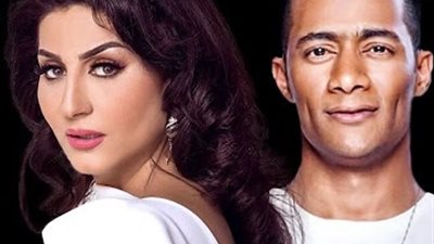 محمد رمضان يحرج وفاء عامر في عزاء مصطفى فهمي والجمهور يتساءل عن سبب الخلاف (فيديو)