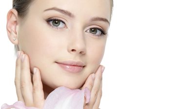 نصائح ذهبية للعناية بالبشرة الجافة في الشتاء