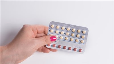  نائبة وزير الصحة تكشف مخاطر تناول اقراص منع الحمل خلال الفترة الاولى للزواج