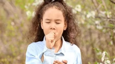الصحة تحذر من عادات سيئة تضر جهاز المناعة لدى الأطفال
