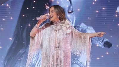 جينيفر لوبيز وسيلين ديون وكاميلا كابيو في استعراضات مبهرة بعرض إيلي صعب في الرياض (فيديو)