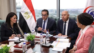 3 وزراء يناقشون دعم محور التمكين الاقتصادي للمرأة