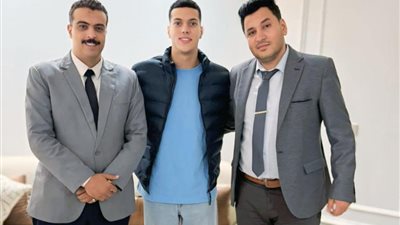 بالصور.. جلسة التصالح بين فرد الأمن وإمام عاشور بحضور والد اللاعب