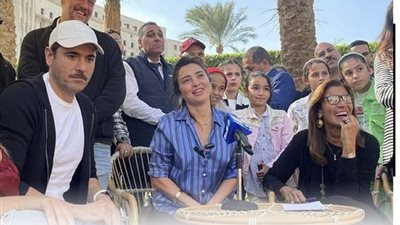 كيف دعم أحمد عز «ساندرا نشأت» في مشروعها «في المدرسة»؟  