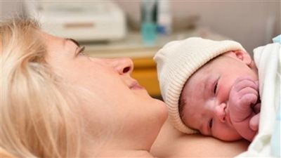 هل الولادة في المياه مناسبة لكل السيدات؟.. مستشار الصحة يوضح 