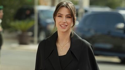 الملكة رانيا تصطحب الأميرة رجوة بافتتاح دورة البرلمان الأردني (صور)