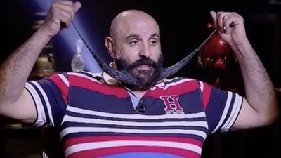 طرد الفنان حسن الهلالي من مهرجان القاهرة السينمائي وفريدة سيف النصر تناشد المسؤولين (فيديو)