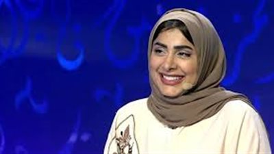 عائشة السيفي | شاعرة عمانية فازت بمليون درهم إماراتي