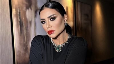 رانيا يوسف تهاجم منتقدي ملابسها: يعني أيه بثير الجدل    