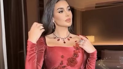 ياسمين صبري بإطلالة منفردة وأنيقة في مهرجان البحر الأحمر السينمائي (صور)