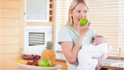 مستشار الصحة يوضح الأطعمة المفيدة للمرأة في فترة الرضاعة الطبيعية