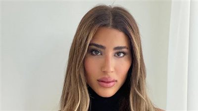 ليلى عبد الله تثير الجدل بعد ظهورها مع ممثل بريطاني شهير والجمهور يتكهن بارتباطهما