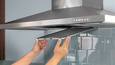 لربات البيوت.. أفضل طريقة سهلة لتنظيف شفاط المطبخ