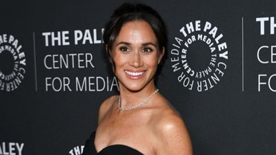 ميجان ماركل تدير العقول بإطلالة سوداء أنيقة (صور)