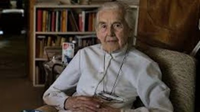 أورسولا هيدويغ | ناشطة ألمانية أدينت بسبب إنكارها الهولوكوست