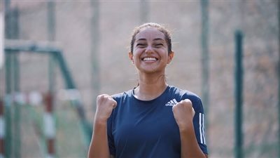 فرح جفري فاتنة الكرة السعودية.. رحلتها من نعومة الأظافر إلى أكبر الملاعب 