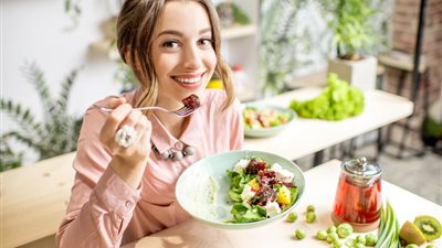 أستاذ بالقومى للبحوث يكشف لـ «هير نيوز» أفضل 9 أطعمة ومشروبات تشعرك بالدفء 