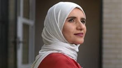 جوخة الحارثي | أول كاتبة عربية تفوز بجائزة المان بوكر العالمية