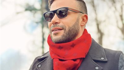 محمد إمام يشعل حماس جمهوره قبل عرض «شمس الزناتي - البداية» 