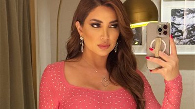 نسرين طافش تتألق بفستان باهظ الثمن.. والجمهور يصفها بـ «الوردة» 