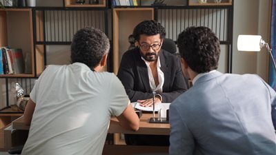 سراب يعيد خالد النبوي إلى الدراما 2025.. ما قصته وكم عدد حلقاته؟ 