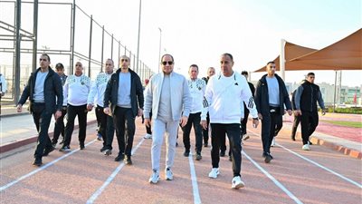 الرئيس السيسى يتفقد الأكاديمية العسكرية ويحث الطلبة على التفانى