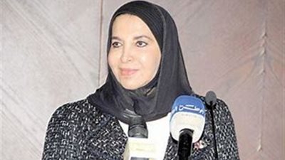 سعاد الصباح أول كويتية تنال شهادة الدكتوراة في الاقتصاد باللغة الإنجليزية 