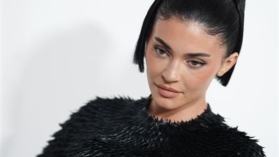 كايلي جينر تظهر بإطلالة فاضحة للاحتفال بترشيح صديقها تيموثي شالاميت إلى الأوسكار (صور)