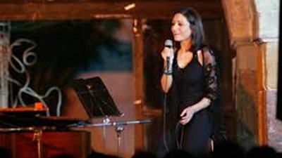 وفاء غربال | كاتبة تونسية حصلت على الدكتوراة في الأدب الفرنسي