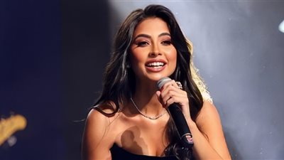 إطلالة روبي تخطف الأنظار في حفلها الأخير.. والجمهور يعلق: ملكة الليل (صور)