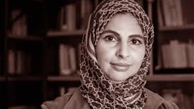 هدى حمد | كاتبة عمانية فازت بجائزة أفضل إصدار في بلادها